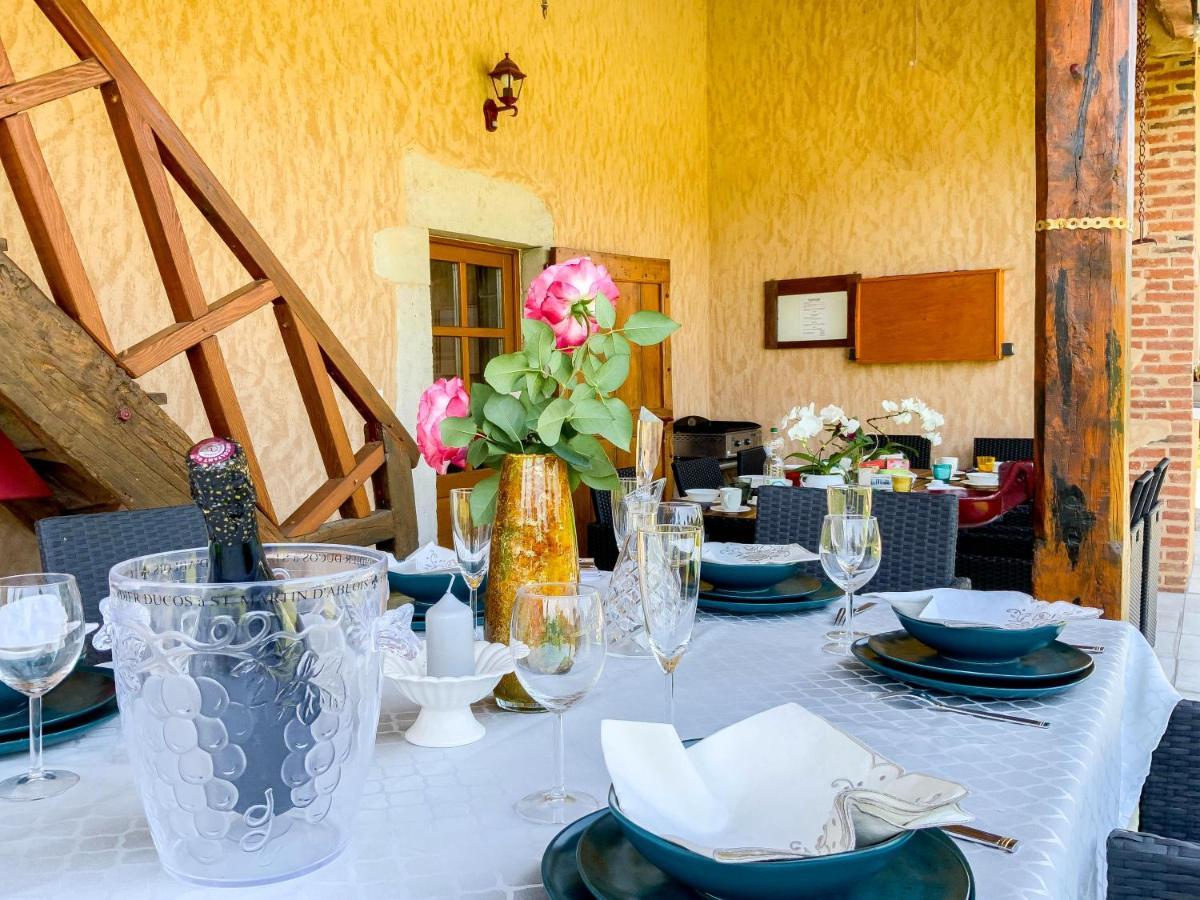 Ma Longere Bressane Hotel Chaveyriat Eksteriør billede